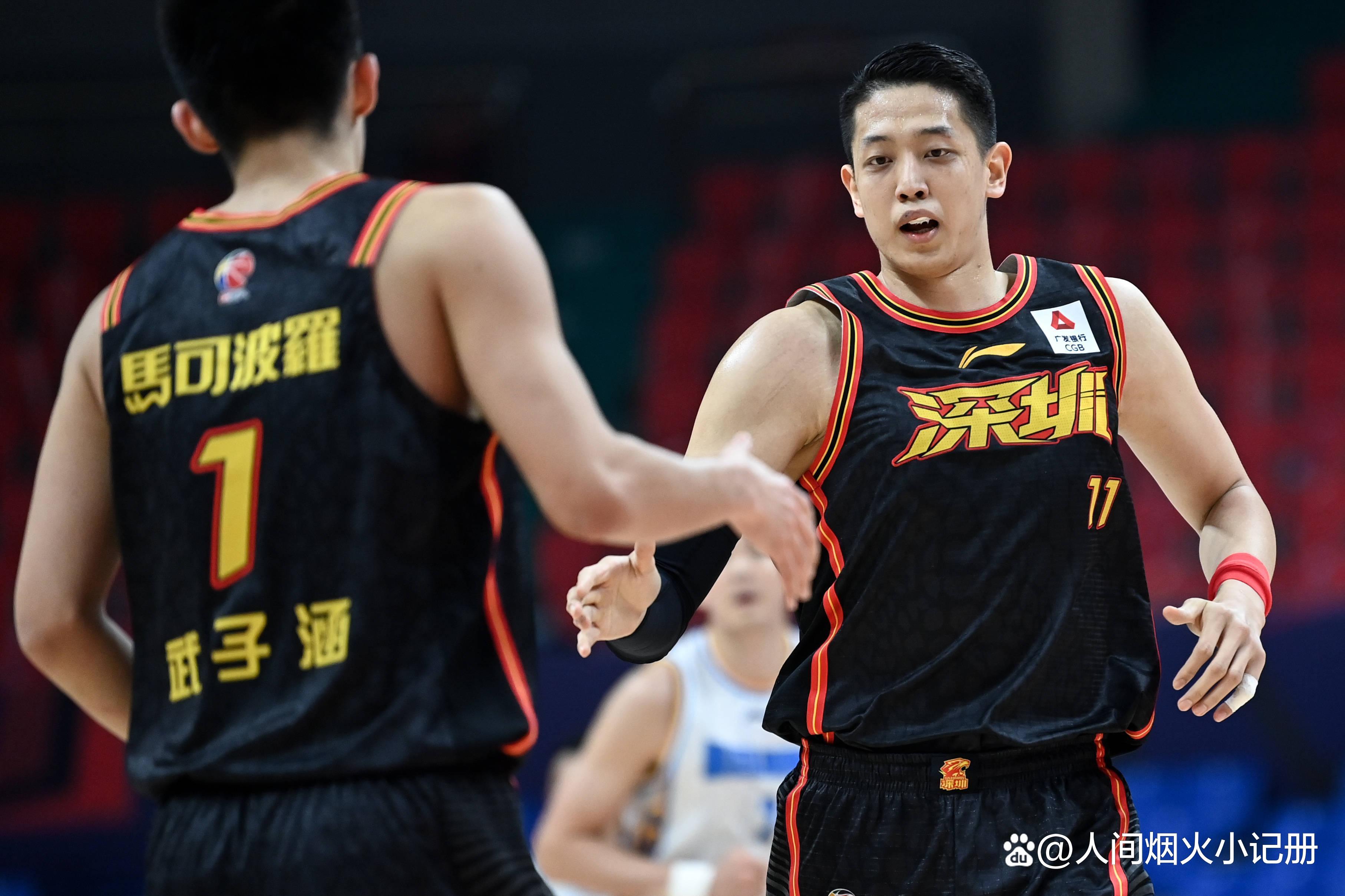 爱游戏APP-刚刚！山东泰山围绕CBA季后赛再遭质疑底特律活塞状态回暖备战NBA常规赛，风云突变密尔沃基雄鹿清晨迎来里程碑的简单介绍